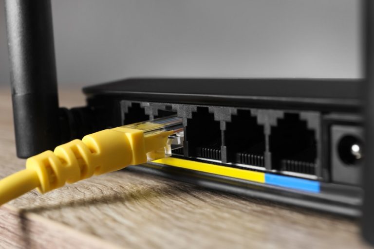 TPLink Deco Blinking Red (Meaning & Fixes)